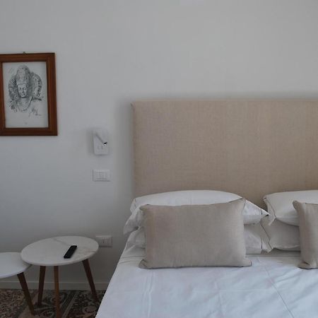 Palazzo Del Cavaliere Bed & Breakfast Галиполи Екстериор снимка