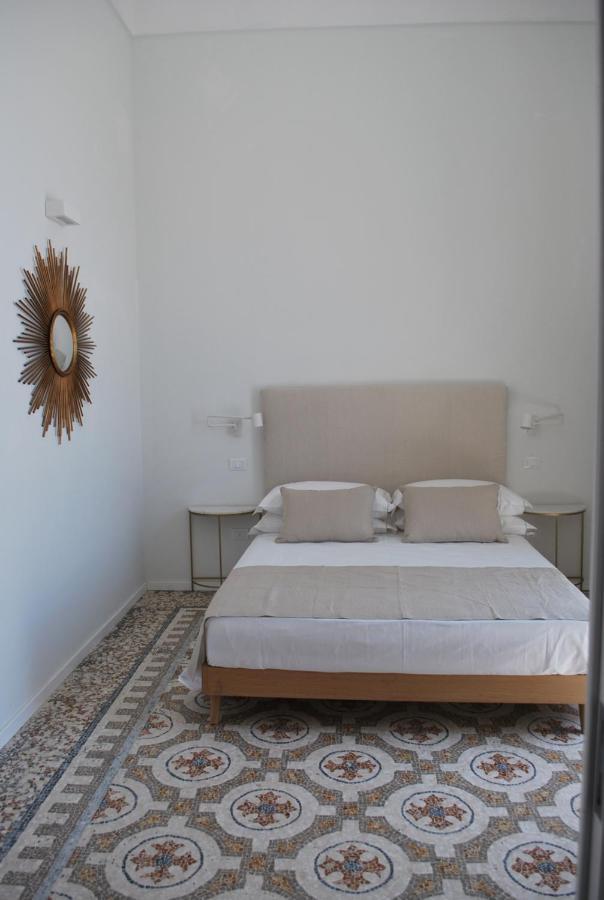 Palazzo Del Cavaliere Bed & Breakfast Галиполи Екстериор снимка