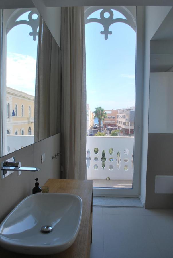 Palazzo Del Cavaliere Bed & Breakfast Галиполи Екстериор снимка