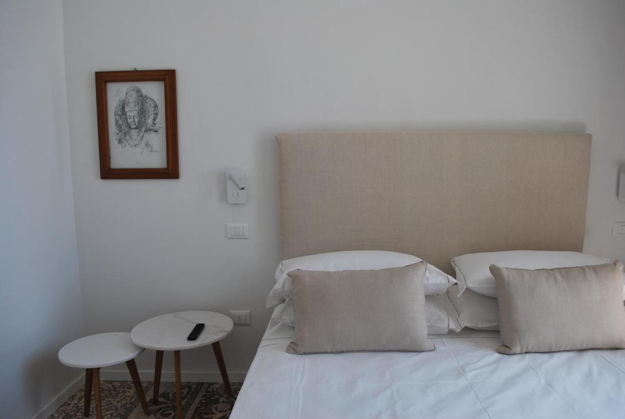 Palazzo Del Cavaliere Bed & Breakfast Галиполи Екстериор снимка
