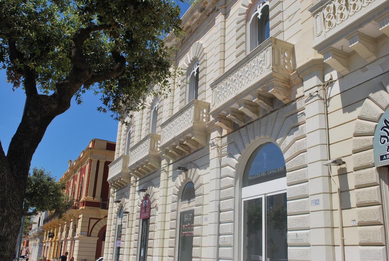 Palazzo Del Cavaliere Bed & Breakfast Галиполи Екстериор снимка